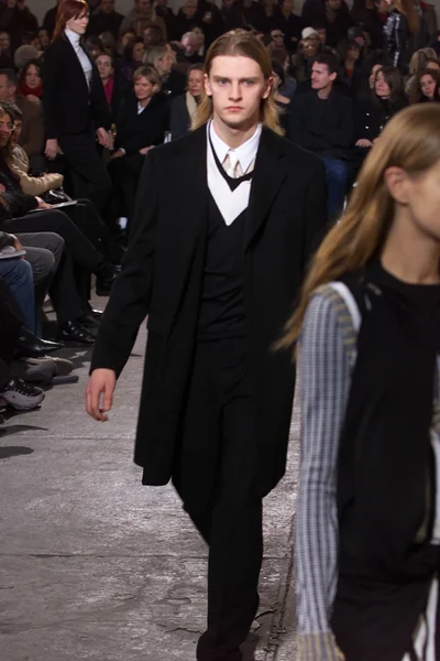 Look 15